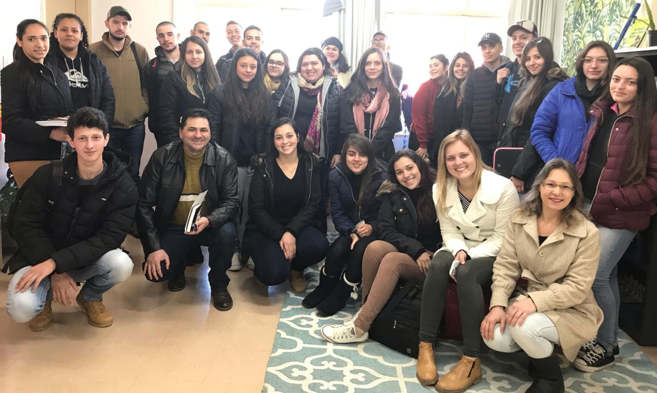 <p>Visita guiada e capacitação Pergamum</p>
