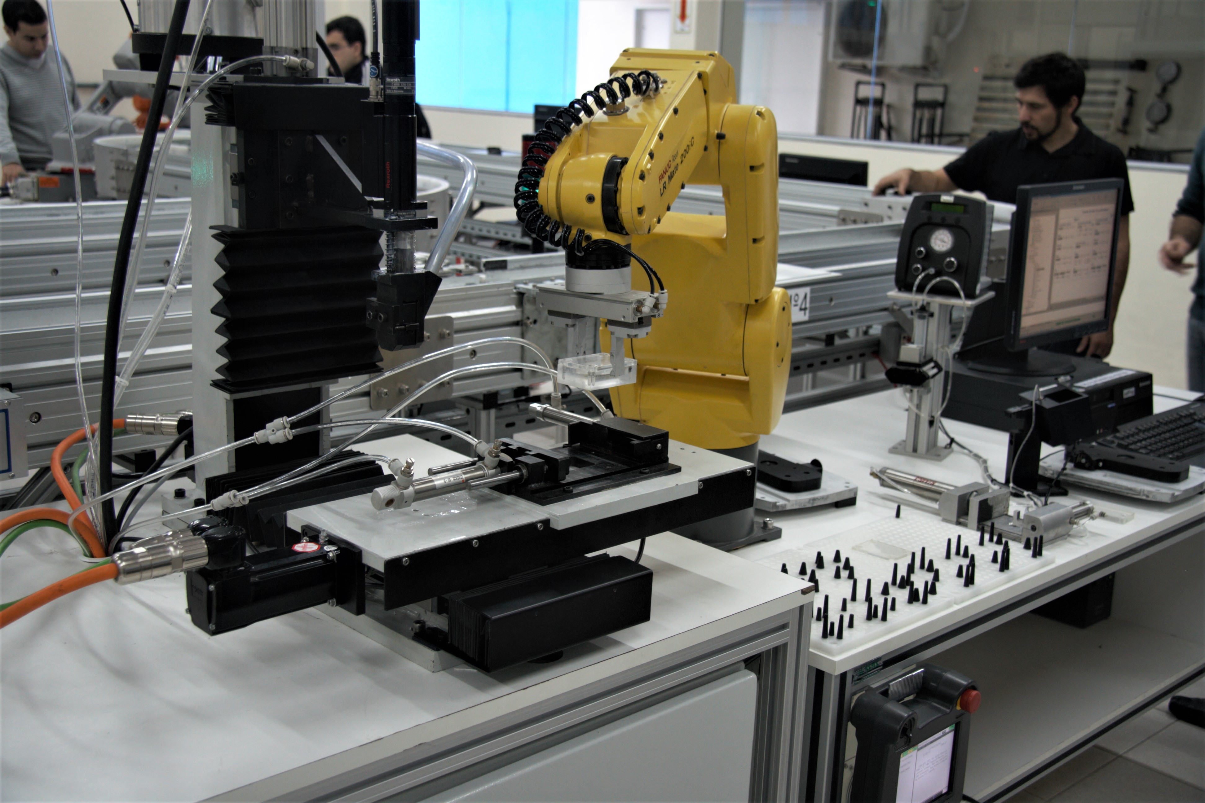 <p>LAMAN - Laboratório de Automação da Manufatura</p>
