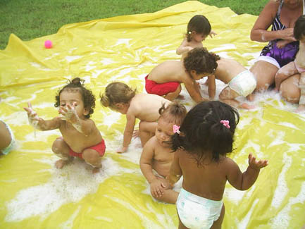 <p>A prioridade é a formação continuda, melhorias salariais e de condições de trabalho</p>
