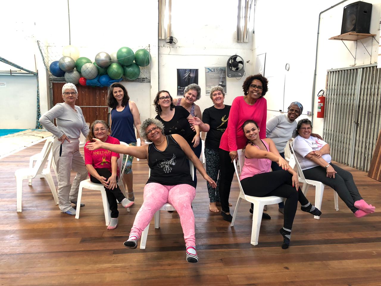 <p><strong>Aula de Dança para Mulheres Sobreviventes ao Cancêr de Mama (Mama Rosa). </strong></p>

