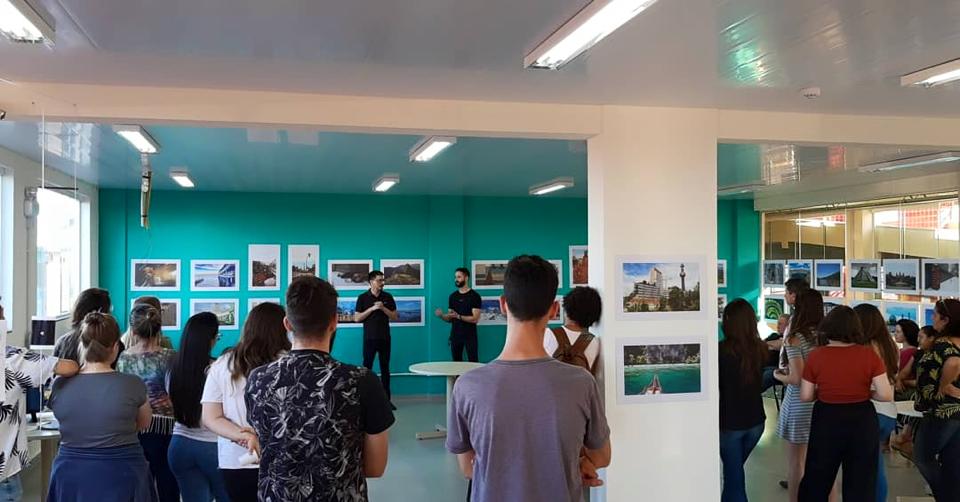 <p>Exposição Fotográfica pelos olhares de Emanuel Pressi e Douglas Heinen - "um mundo em dois olhares"</p>
