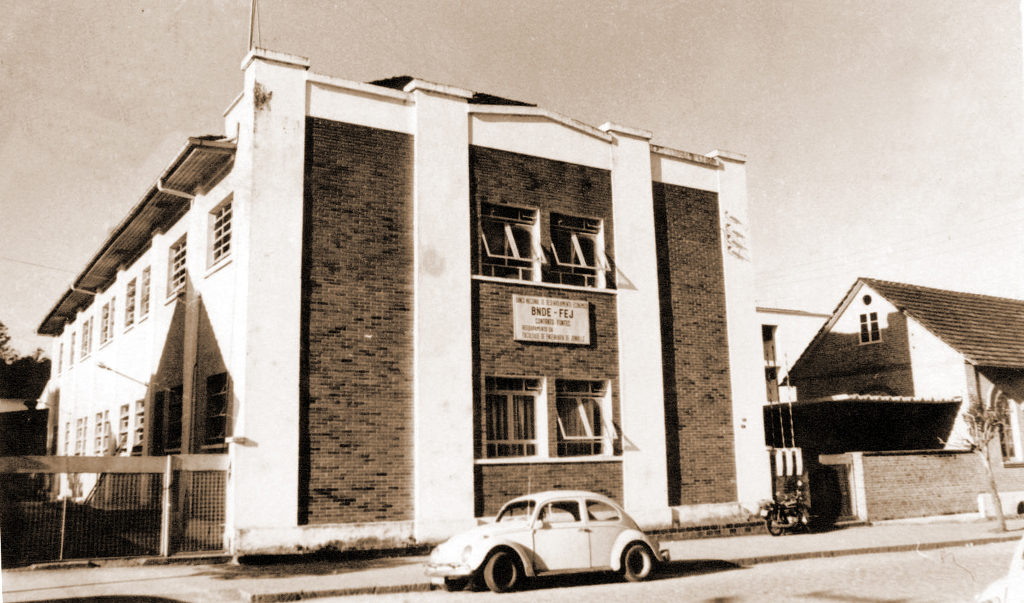 Antiga sede da Faculdade de Engenharia de Joinville (FEJ), incorporada à universidade e transformada na Udesc Joinville