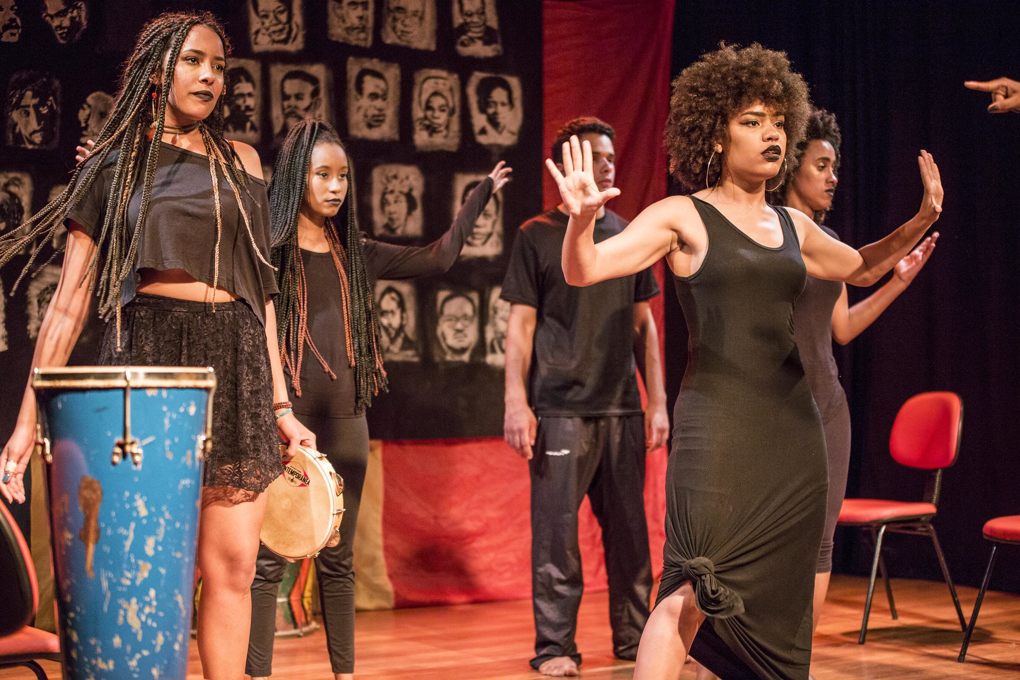 <p>Fotos da apresentação "Preto-a-Porter" durante a semana comemorativa de 30 anos do Centro de Artes, que ocorreu entre os dias 9 e 14 de novembro de 2015. Foto: Cristiano Prim </p>
